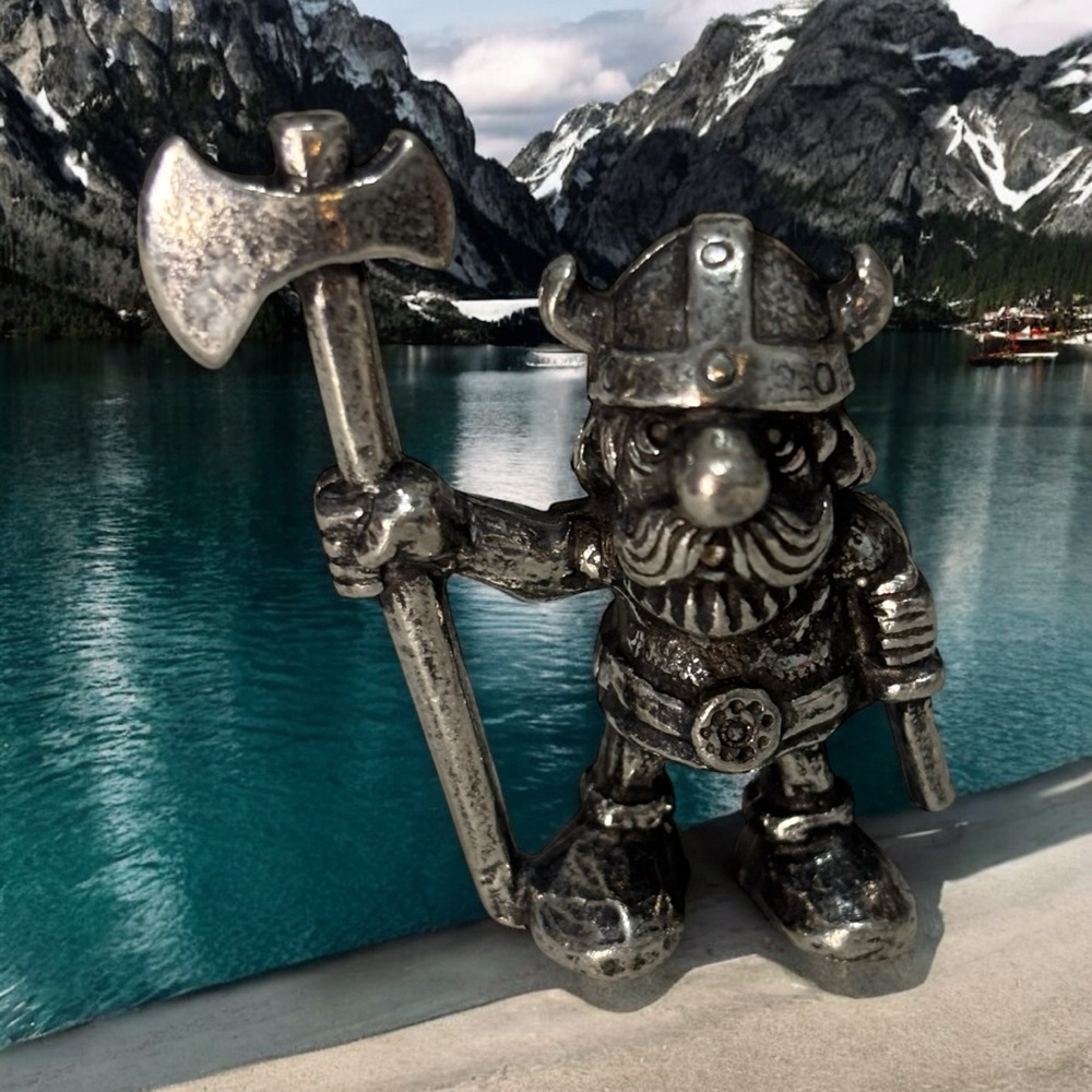 Vintage Tinn Per Mini Viking Troll Man Handcast Pewter Ax Sword Horned Helmet